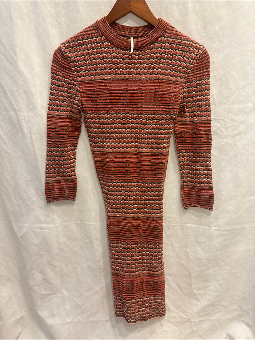Ribbed Knit Crewneck Midi Dress in Rust Multi